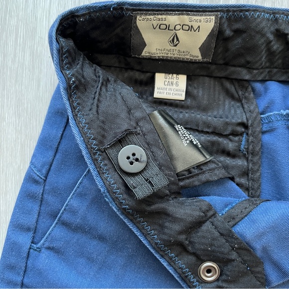 Volcom boys shorts size 6 - Picture 3 of 3
